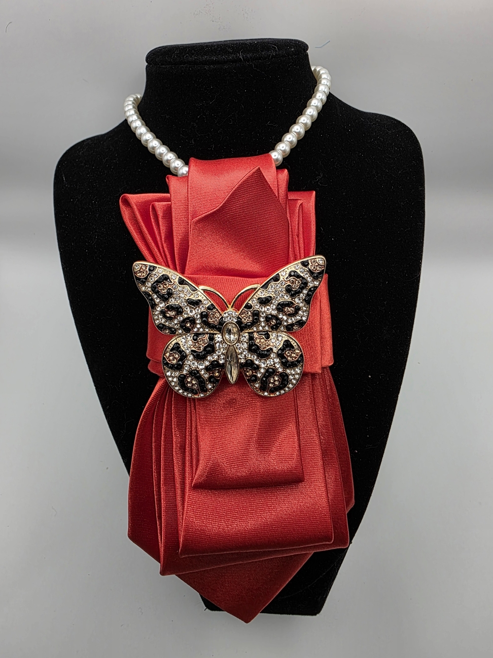 Tie Necklace | Red Satin